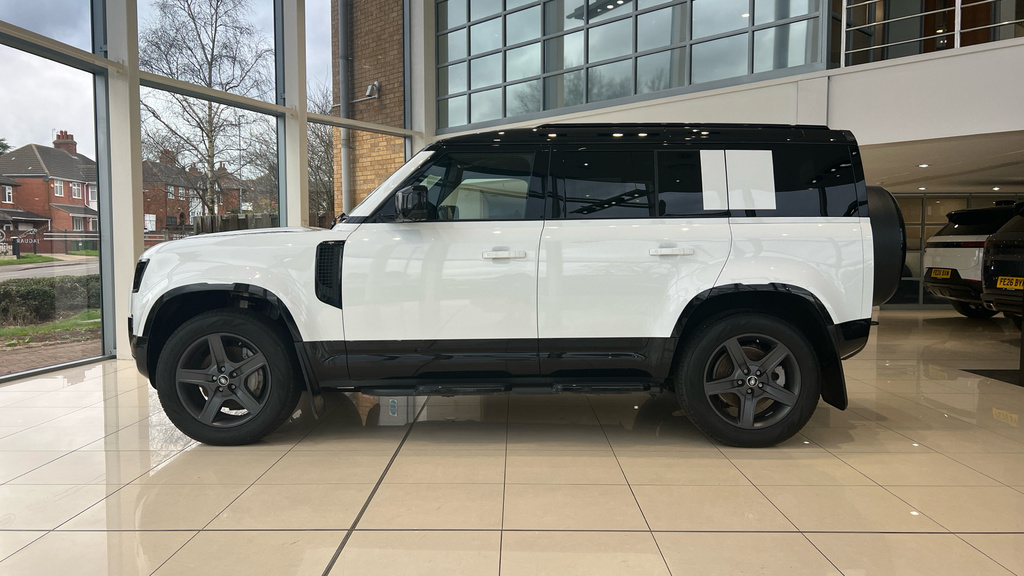 Land Rover Defender 110 Defender 3.0 D350 X-dynamic Se 110 CU25VMR White #3
