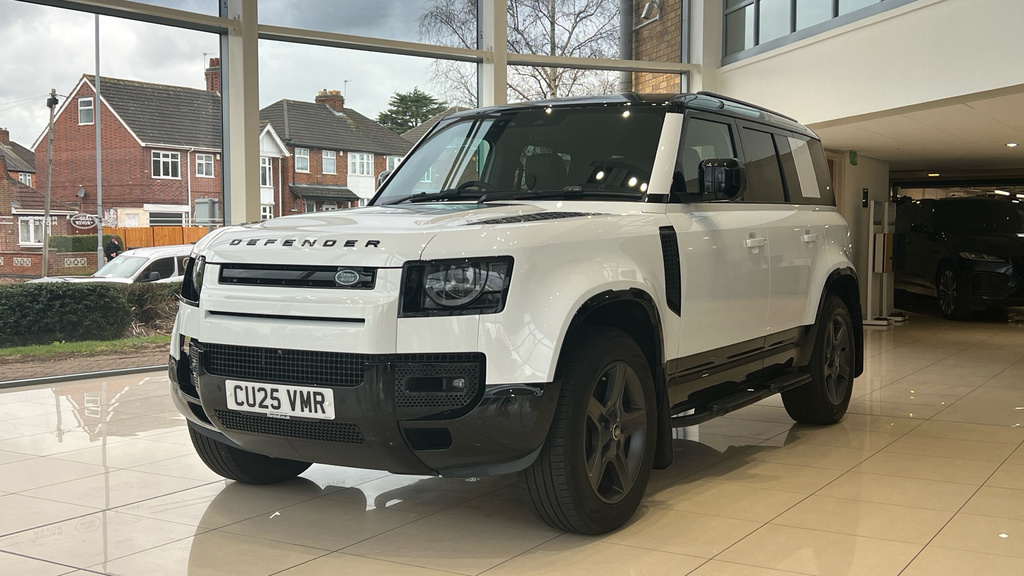 Land Rover Defender 110 Defender 3.0 D350 X-dynamic Se 110 CU25VMR White #4