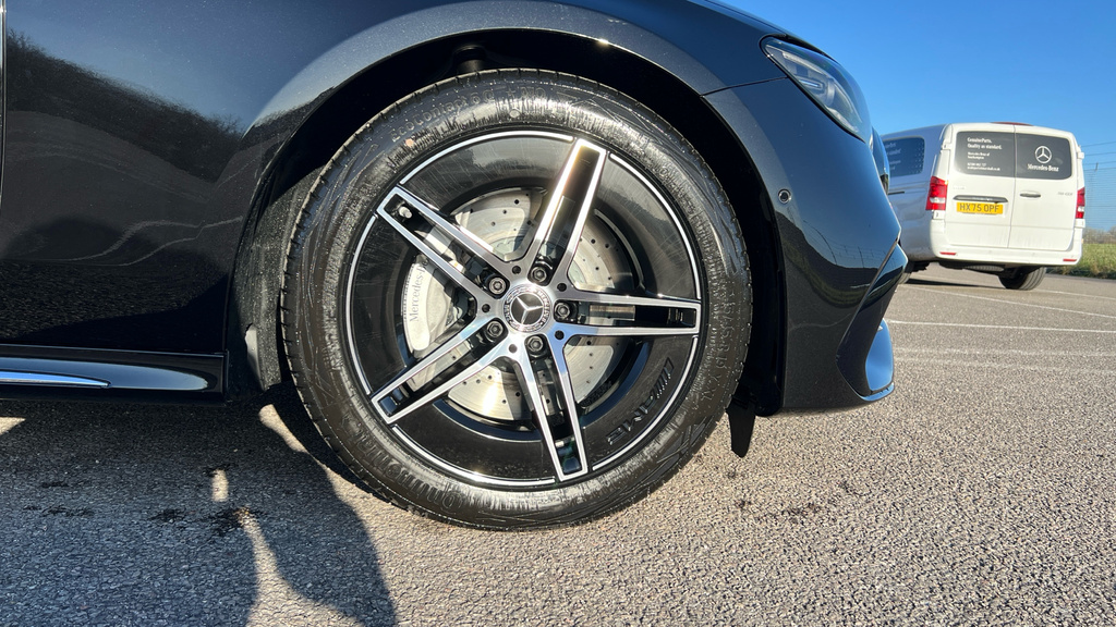 Mercedes-Benz E Class E Class E220d Amg Line Premium 9G-tronic Pan Black #5