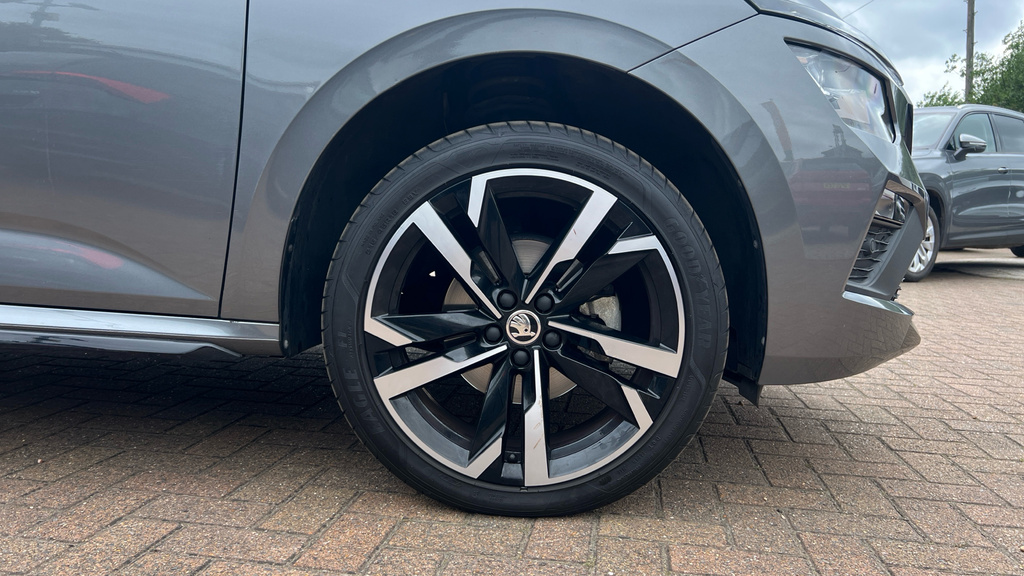 Skoda Kamiq Kamiq 1.0 Tsi Monte Carlo Dsg RE24TSO Grey #5
