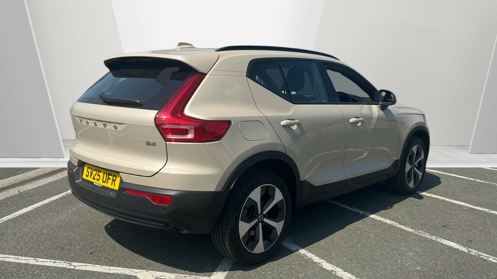 Volvo XC40 Xc40 2.0 B4p Plus Dark SV25UFR Gold #2