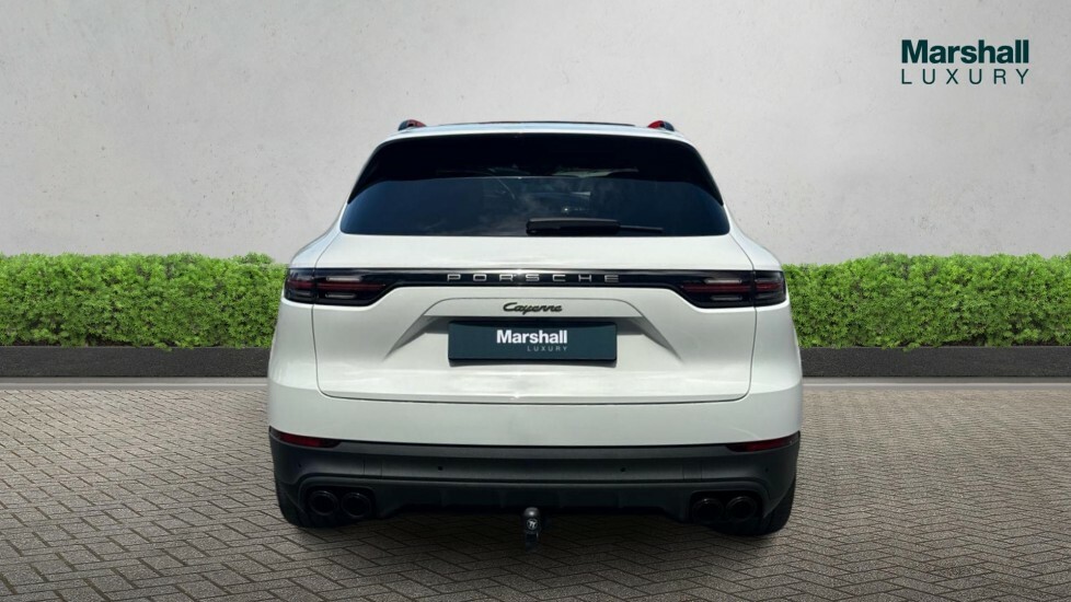 Porsche Cayenne Cayenne Estate Special Editions E-hybrid Platinum LA72GLV White #4