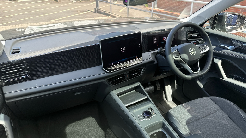 Volkswagen Tiguan Tiguan Match 1.5 Etsi 130 Ps 7-Speed Dsg Black #2
