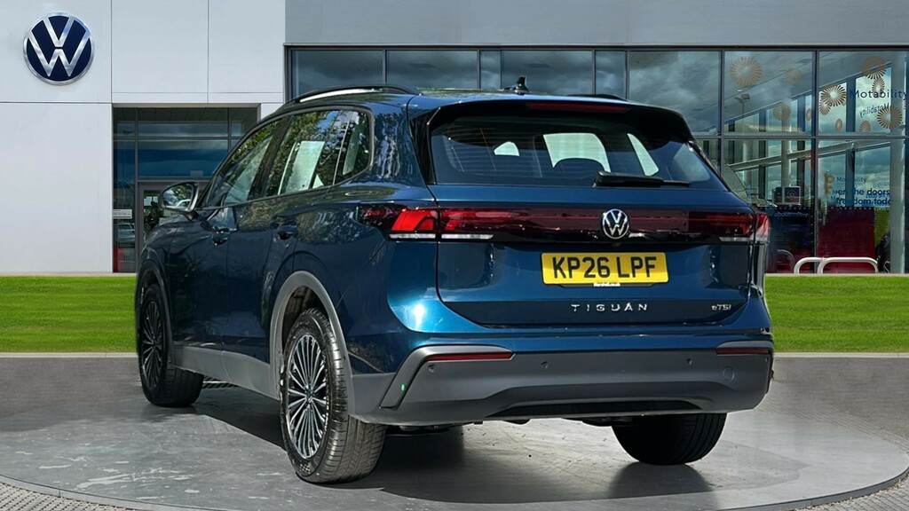 Volkswagen Tiguan Volkswagen Tiguan Estate 1.5 Etsi Life Dsg KP26LPF Blue #3