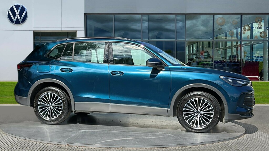 Volkswagen Tiguan Volkswagen Tiguan Estate 1.5 Etsi Life Dsg KP26LPF Blue #4