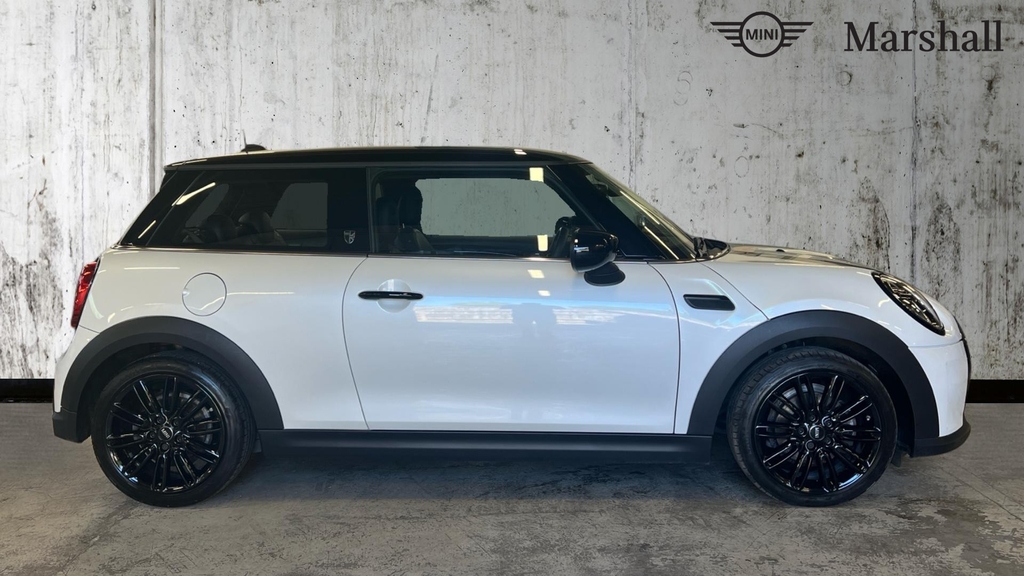 Mini Hatch Cooper 1.5 C Exclusive Level 2 FV24CGG White #3