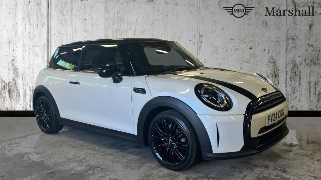 Mini Hatch Cooper 1.5 C Exclusive Level 2 White