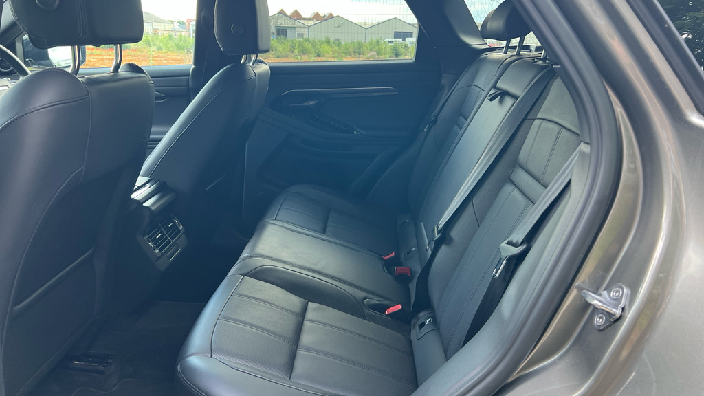 Land Rover Range Rover Evoque Range Rover Evoque 2.0 D200 Evoque Edition Aut DF23TOV Silver #4