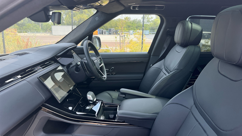 Land Rover Range Rover Sport Range Rover Sport 4.4 P530 V8 Au VE75NYT Black #3