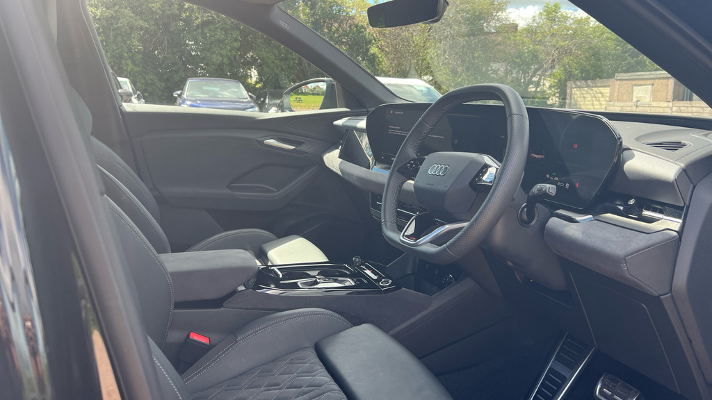 Audi Q6 E-Tron Q6 185Kw 83Kwh Edition 1 KN75XHC Black #6