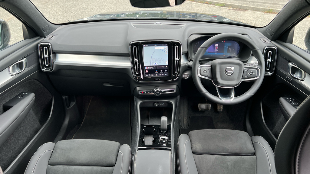 Volvo XC40 Xc40 2.0 B3p Plus Black Edition FP75HFF Black #5