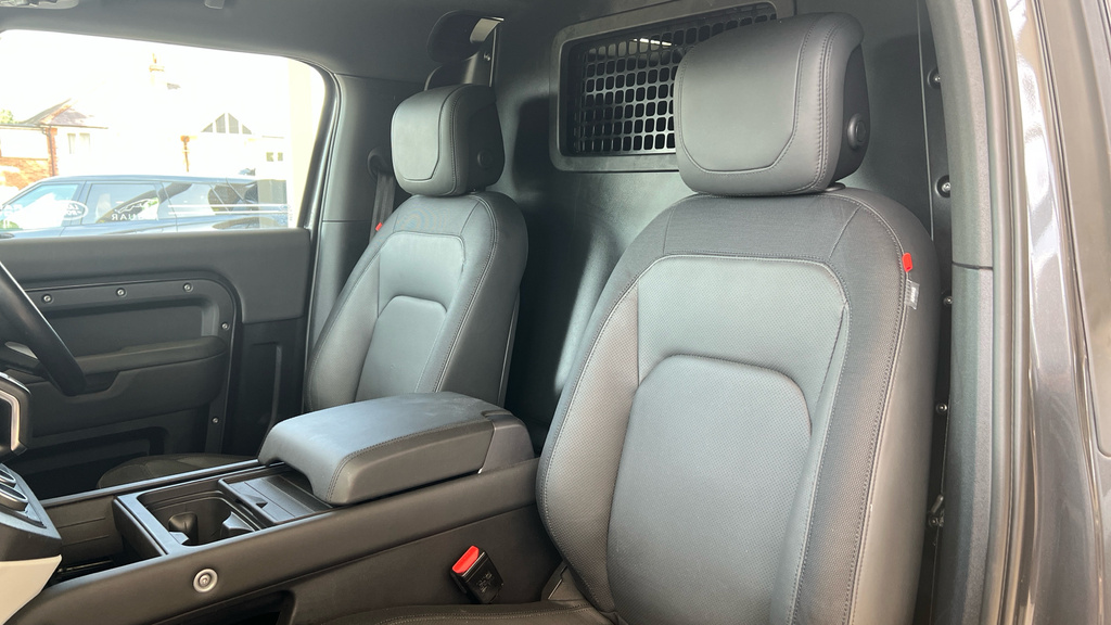 Land Rover Defender Defender 3.0 D300 Hard Top X-dynamic Hse BL23LAB Grey #4