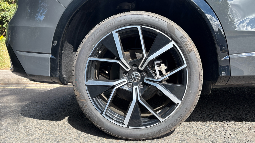 Volkswagen Tiguan Tiguan 1.5 Tsi 272 Ehybrid R-line Dsg Grey #5