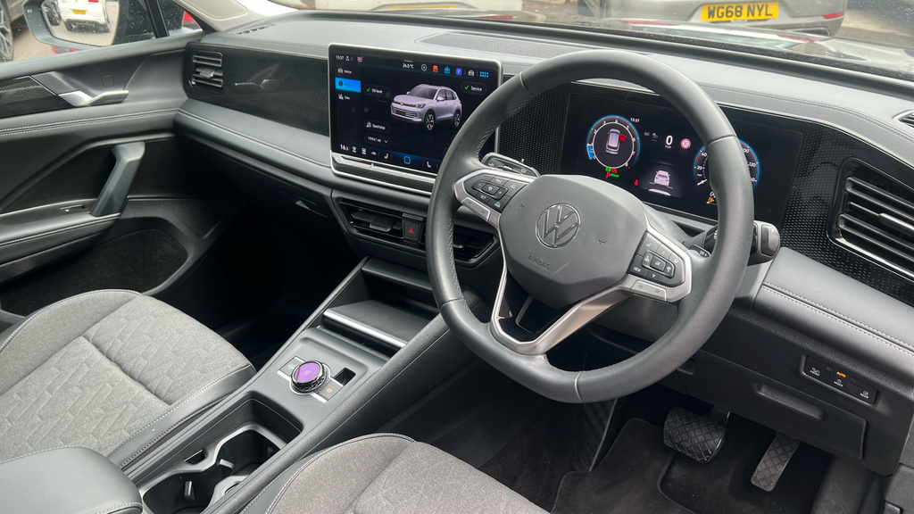 Volkswagen Tiguan Tiguan 1.5 Etsi 150 Match Dsg WF25CUX Black #6