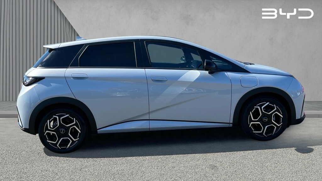 Byd Dolphin Byd Dolphin Hatchback 150Kw Design 60.4Kwh Aut GF26PXK White #2