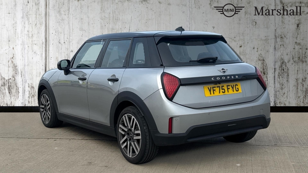 Mini Hatch Mini Cooper Hatchback 1.5 C Classic YF75FYG Silver #2