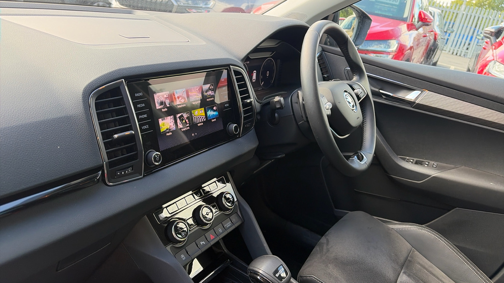 Skoda Karoq Karoq 1.5 Tsi Se L Dsg EU74CTO Black #2