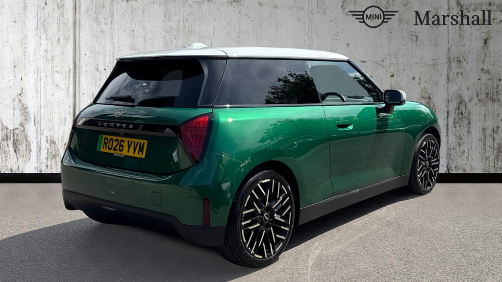 Mini Hatch Mini Cooper Hatchback 160Kw Se Exclusive Green #2