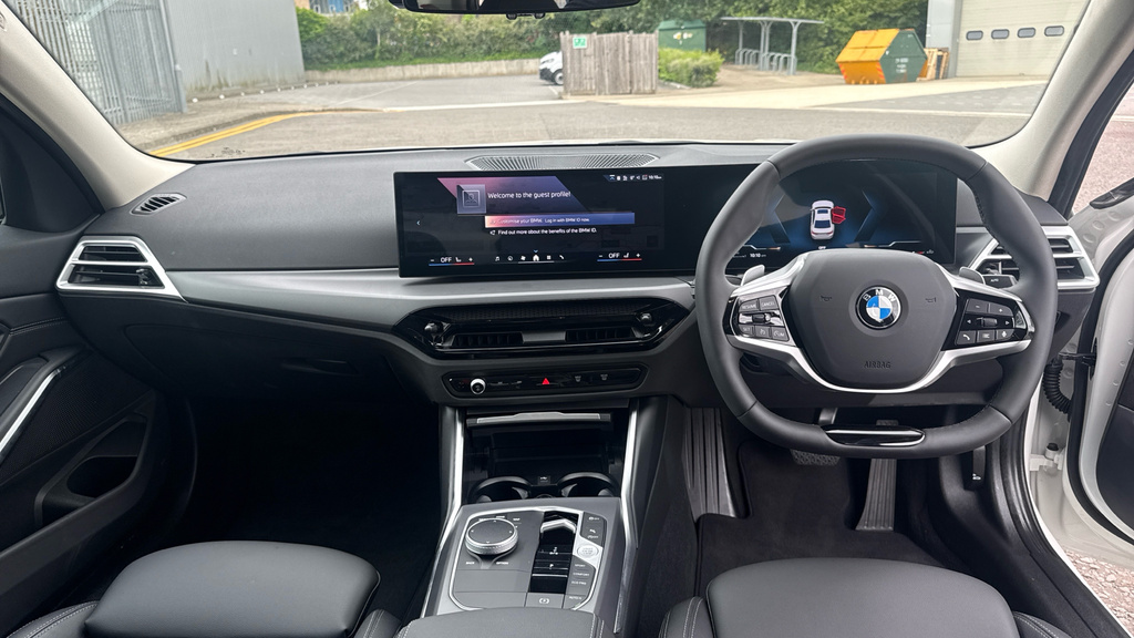 BMW 3 Series Bmw 3 Series Saloon 320I Sport Step RE26WTD White #4