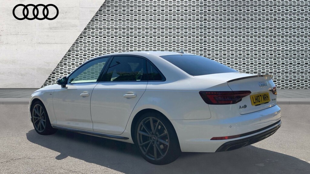 Audi A4 A4 35 Tfsi Black Edition S Tronic LH07MRH White #3