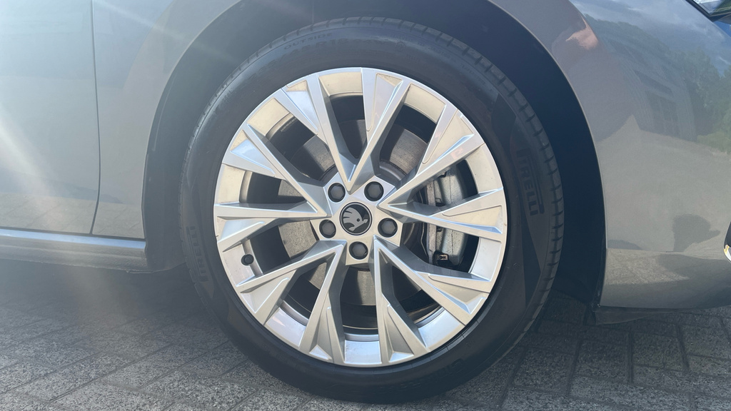 Skoda Superb Superb 1.5 Tsi Iv Se L Dsg EJ25YWH Grey #5