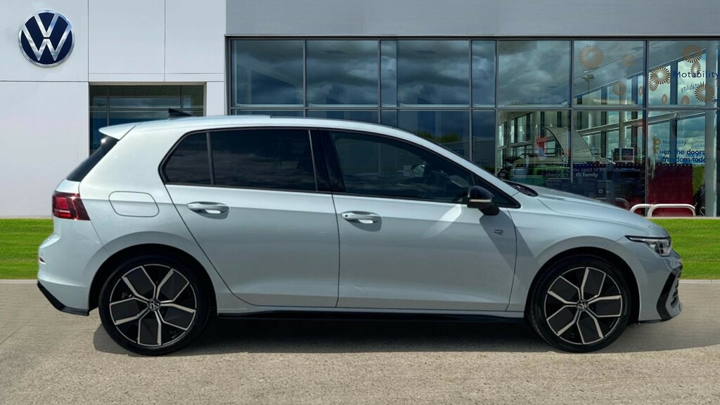 Volkswagen Golf Golf Hatch R-line 1.5 Etsi 150 Ps 7-Speed Dsg 5 Do EY26ZWK Blue #4