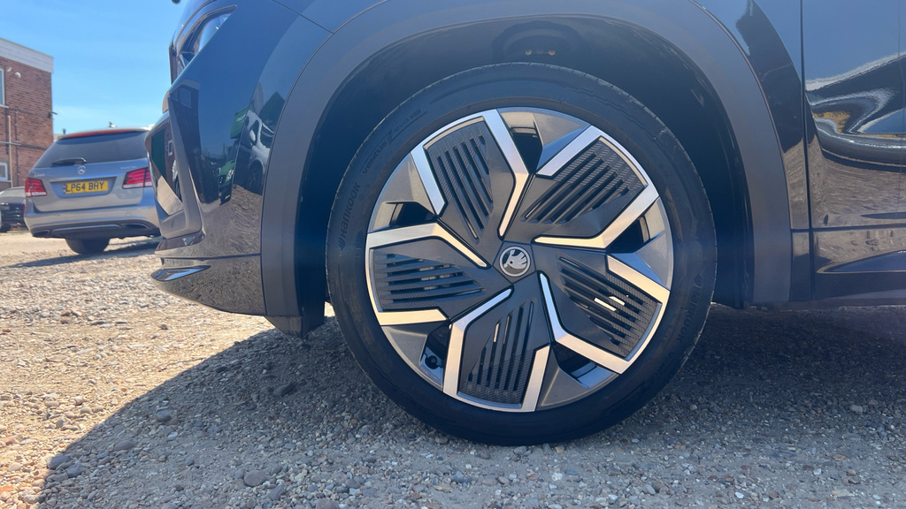 Skoda Kodiaq Kodiaq 1.5 Tsi Iv 204 Sportline Dsg KM75UKY Black #5