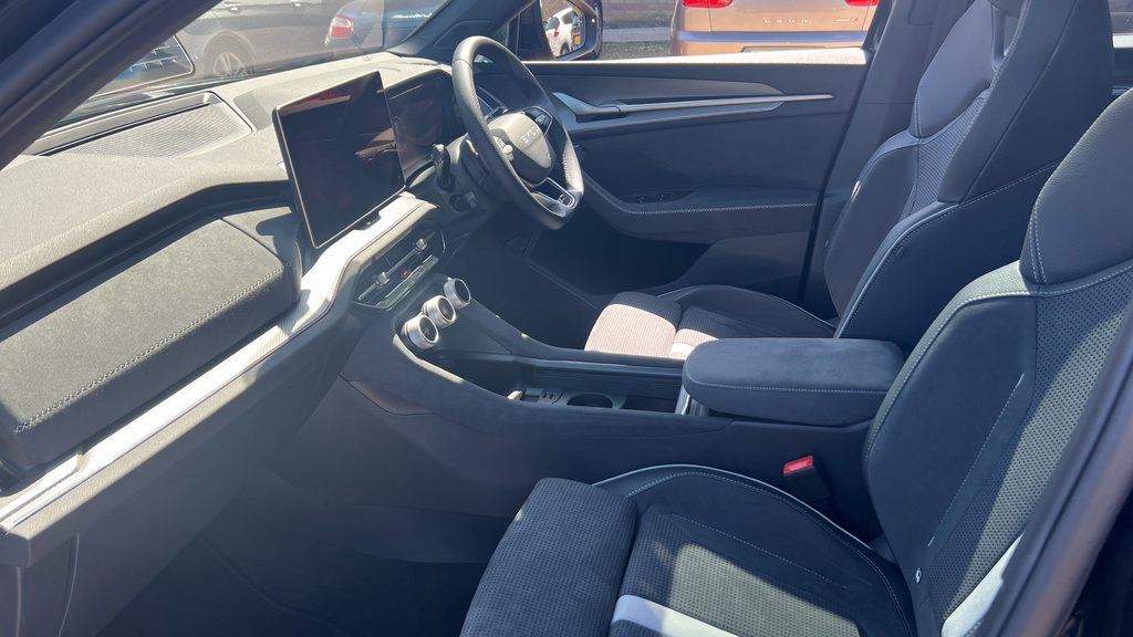 Skoda Kodiaq Kodiaq 1.5 Tsi Iv 204 Sportline Dsg KM75UKY Black #2