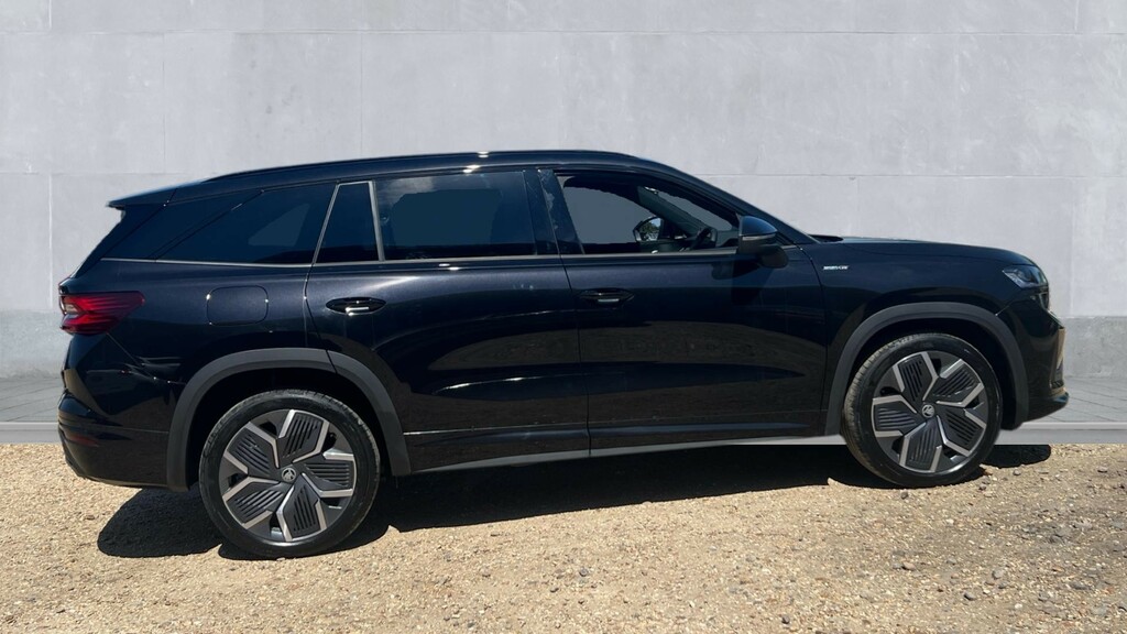 Skoda Kodiaq Kodiaq 1.5 Tsi Iv 204 Sportline Dsg KM75UKY Black #4