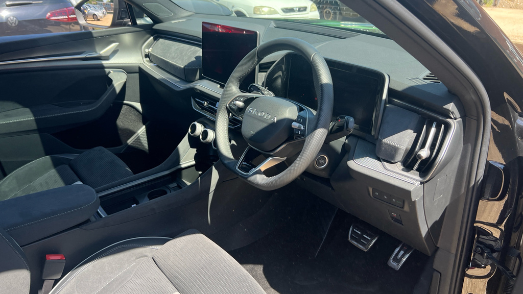 Skoda Kodiaq Kodiaq 1.5 Tsi Iv 204 Sportline Dsg KM75UKY Black #6