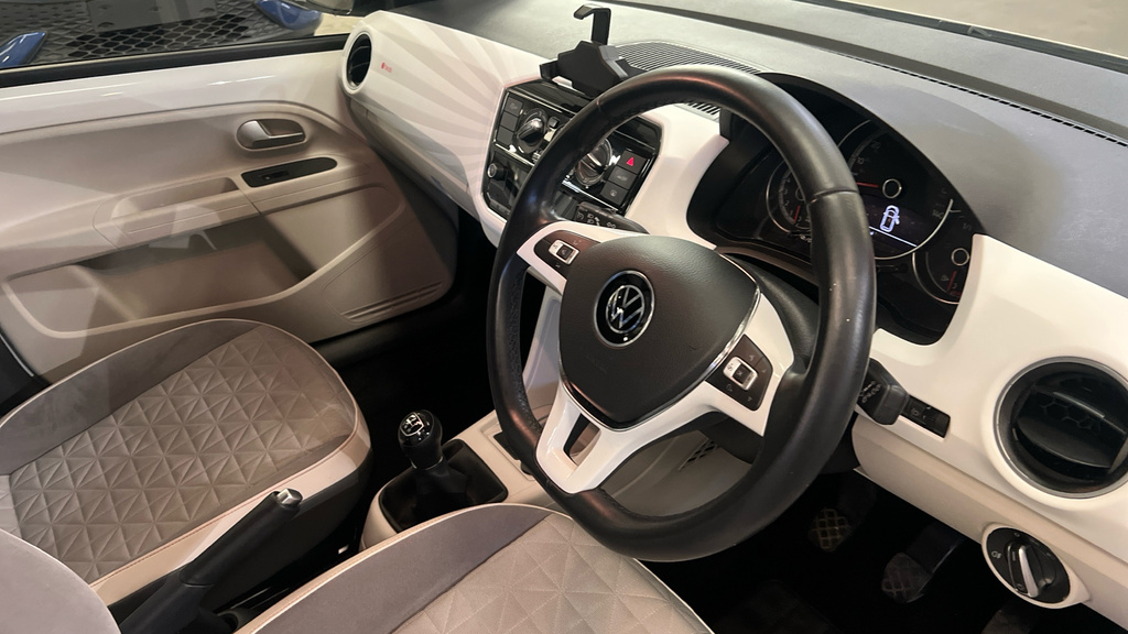 Volkswagen Up Up 1.0 Beats GX70WVT White #6