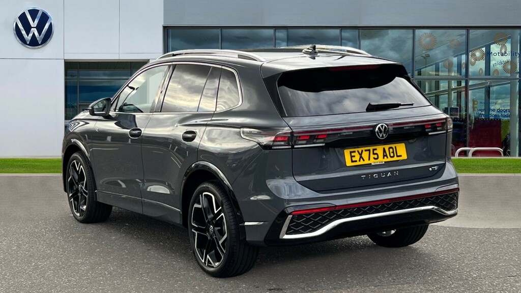 Volkswagen Tiguan Tiguan 1.5 Etsi 150 R-line Dsg EX75AOL Grey #3