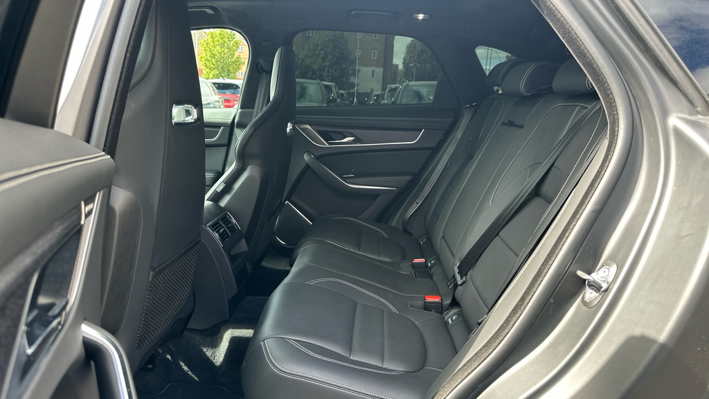 Jaguar F-Pace Jaguar F-pace Estate 3.0 D300 R-dynamic Hse Grey #4
