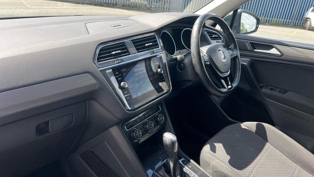 Volkswagen Tiguan Allspace Tiguan Allspace 2.0 Tdi 4Motion Match Dsg Grey #2