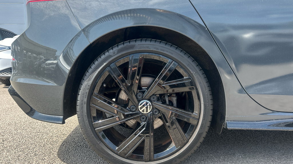 Volkswagen Golf Golf 1.5 Etsi 150 Black Edition Dsg YH24FLG Grey #5