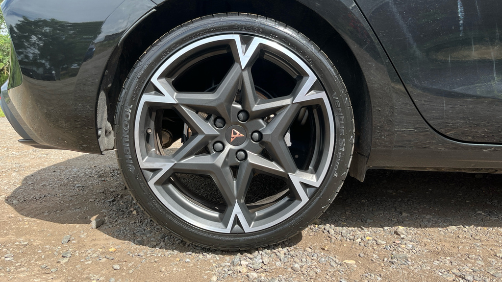 Cupra Leon Leon 1.5 Tsi 150 V2 KS25MYJ Black #5