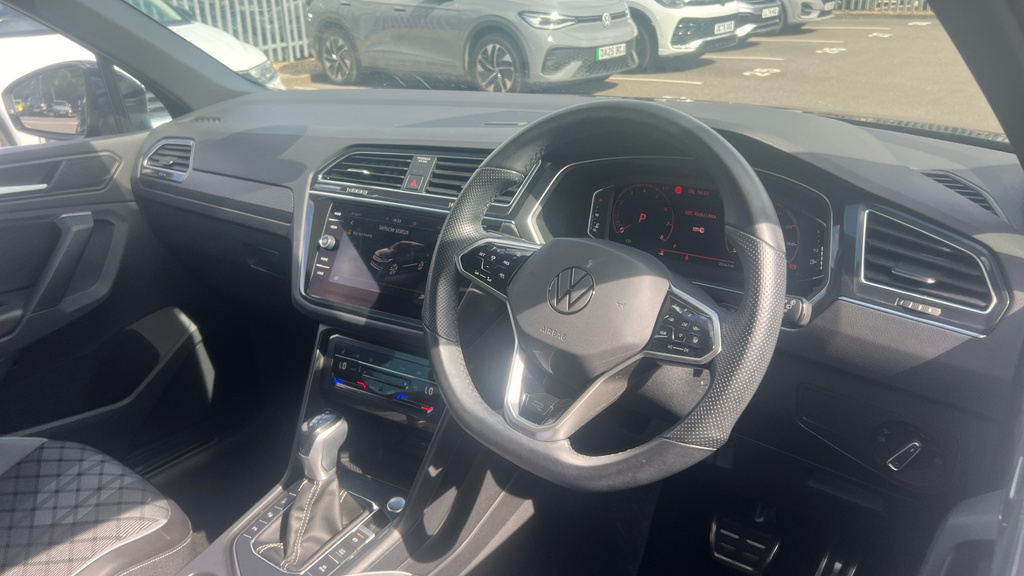 Volkswagen Tiguan Tiguan 1.5 Tsi 150 R-line Dsg MT23AYL Black #6