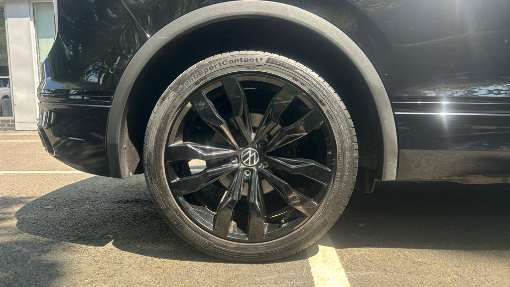 Volkswagen Tiguan Tiguan 1.5 Tsi 150 Black Edition Dsg VU24PVL Black #5