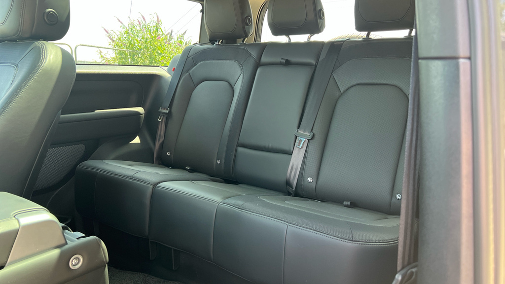 Land Rover Defender 90 Defender 3.0 D250 X-dynamic Hse 90 KM74NTU Grey #4