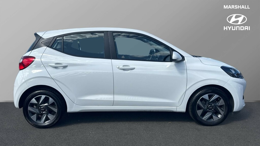 Hyundai I10 I10 1.2 79 Advance Nav GL25TFN White #2