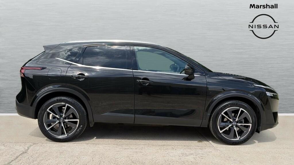 Nissan Qashqai Qashqai 1.3 Dig-t Mh Tekna DV72HLD Black #3