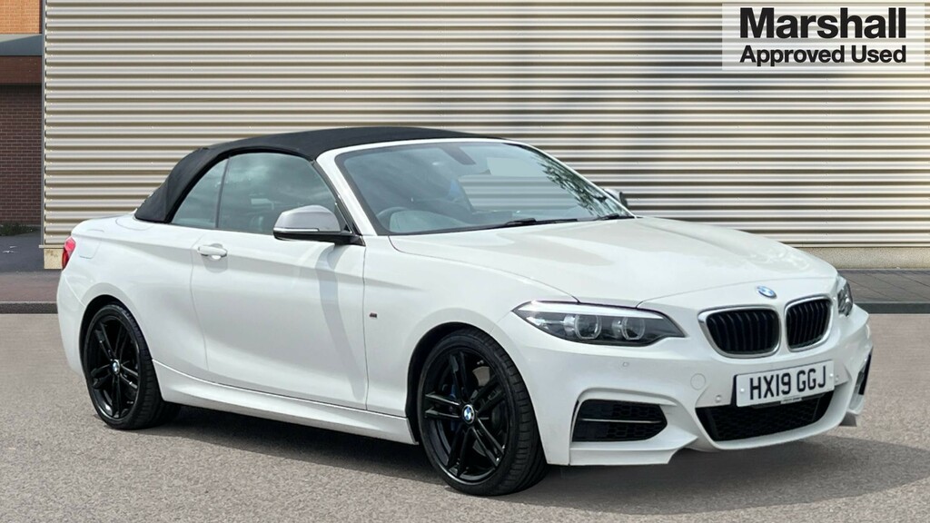 BMW 2 Series 2 Series M240i Nav Step White