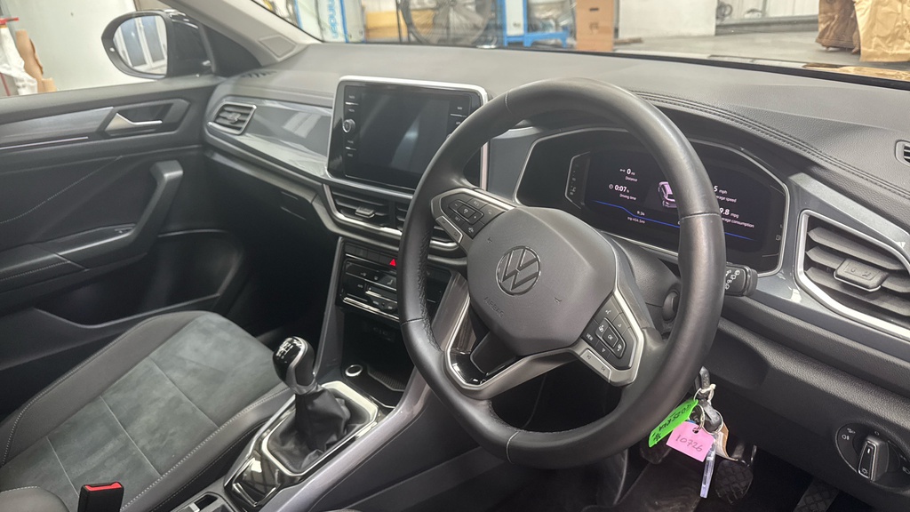 Volkswagen T-Roc T-roc 1.5 Tsi Style GD25RKA Black #6