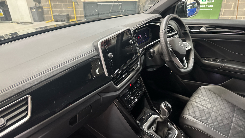 Volkswagen T-Roc T-roc 1.5 Tsi R-line GD25TGU Black #2