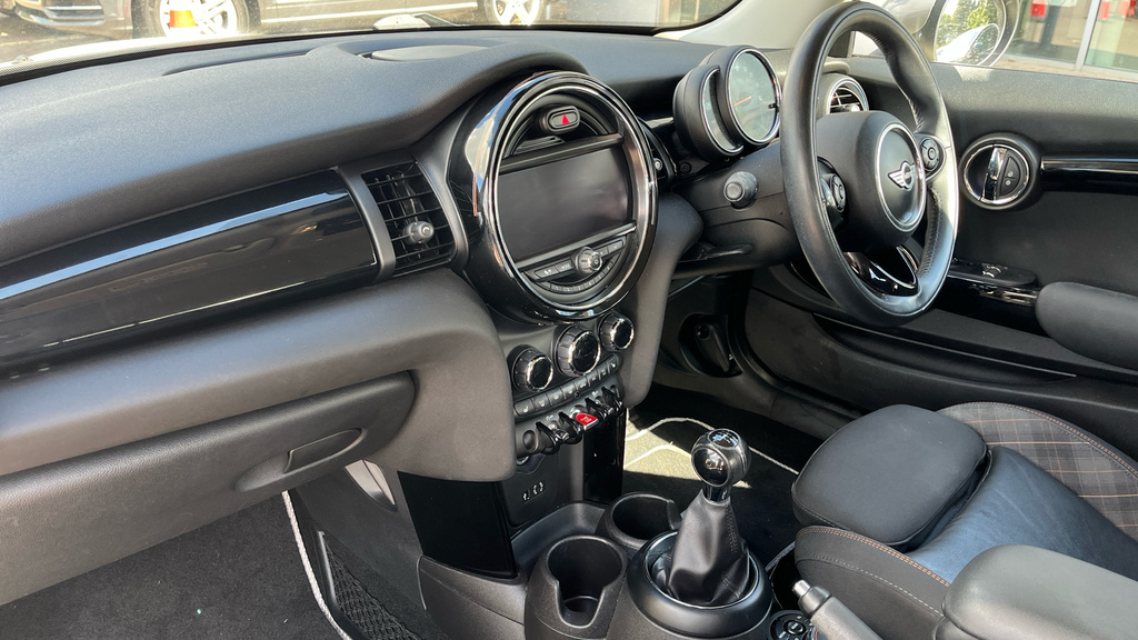 Mini Hatch Hatchback 2.0 Cooper S Seven RX67NVZ White #2