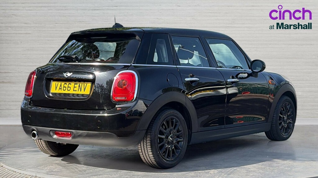 Mini Hatch Hatchback 1.5 Cooper D Black #3