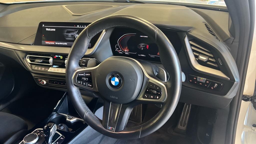 BMW 1 Series 1 Series M135i Xdrive Step YX24NME White #5