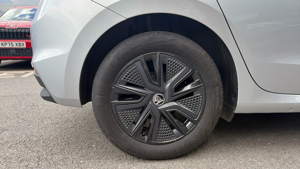 Skoda Fabia Fabia 1.0 Mpi 80 Colour Edition YK24SFD Black #5