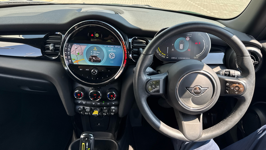 Mini Hatch Hatchback 135Kw Cooper S Level 2 33Kwh RO72CJV Green #4