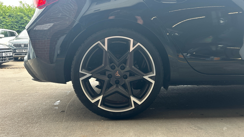 Cupra Leon Leon 1.5 Tsi 150 V2 KP25YTE Black #5